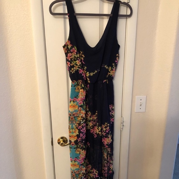 Bebe Maxi Dress - Picture 2 of 4